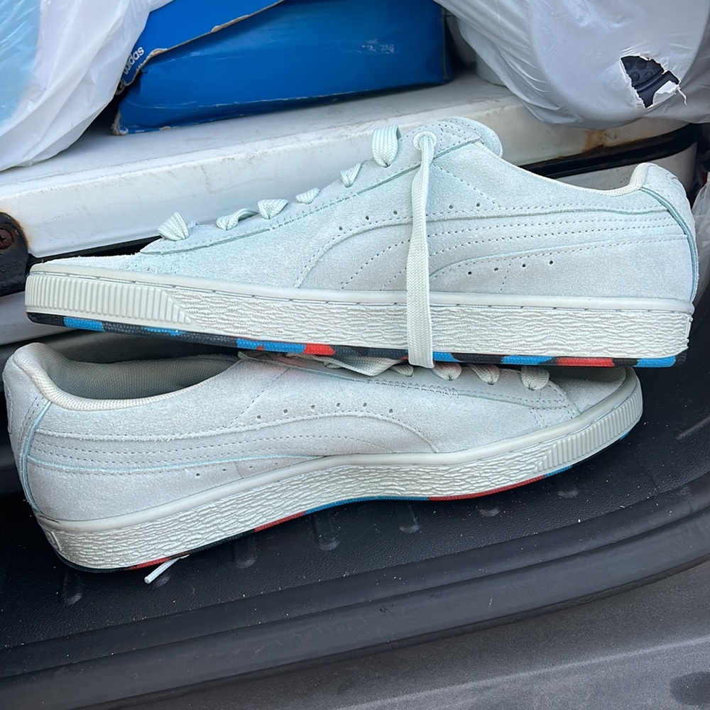 Puma - Picture 2 of 4